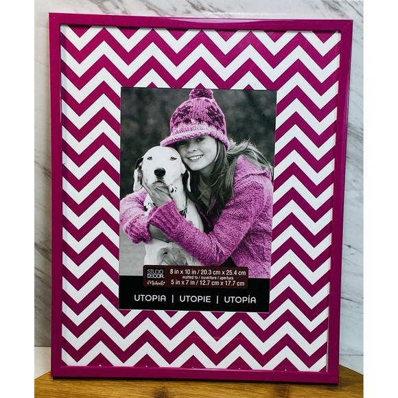 MICHAELS STUDIO DECOR Utopia Pink  Zig Zag Matted Frame 8" x 10" 5” x 7” - Picture 1 of 2